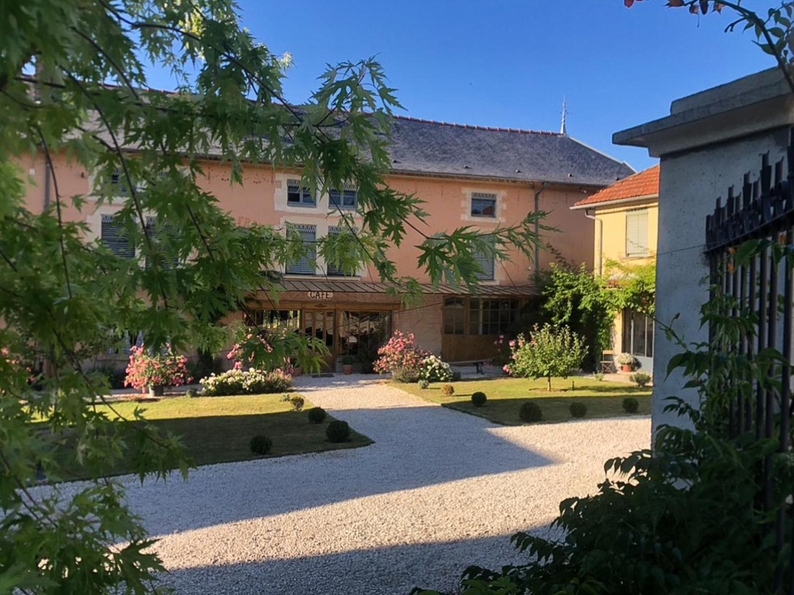 Domaine Hotel De France Cunfin エクステリア 写真